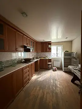 Satılır 5 otaqlı həyət evi 200 m²