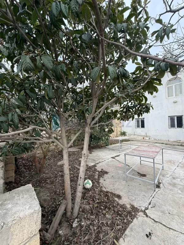 Satılır 5 otaqlı həyət evi 200 m²
