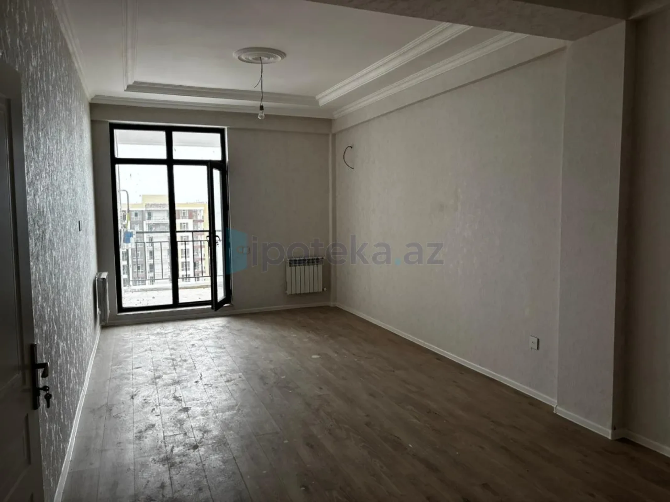 Satılır 2 otaqlı yeni tikili 76 m²