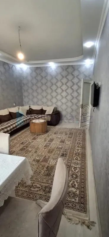 Satılır 9 otaqlı həyət evi 240 m²