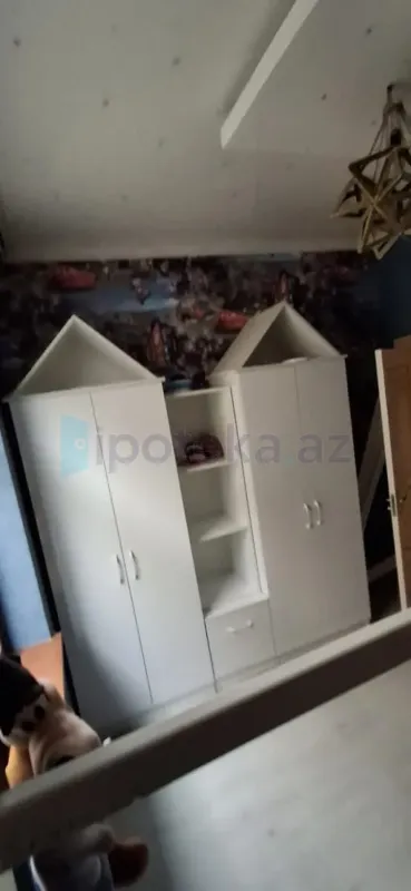 Satılır 9 otaqlı həyət evi 240 m²