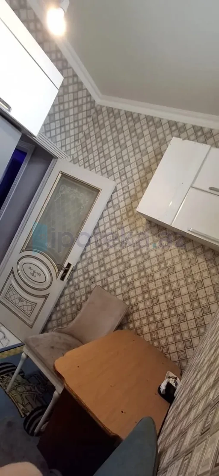 Satılır 9 otaqlı həyət evi 240 m²