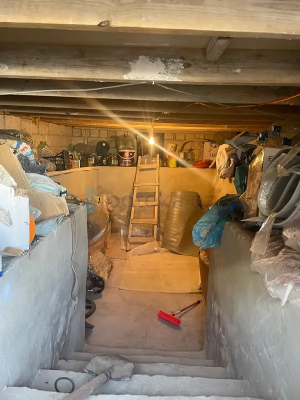 Satılır 5 otaqlı həyət evi 210 m²