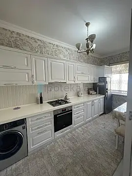 Satılır 5 otaqlı həyət evi 210 m²