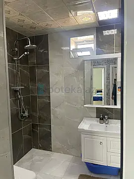 Satılır 5 otaqlı həyət evi 210 m²