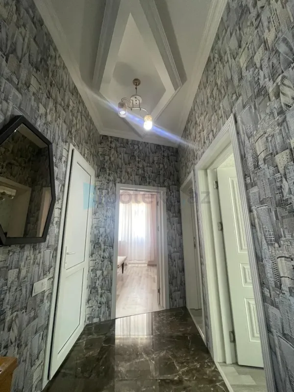 Satılır 5 otaqlı həyət evi 210 m²