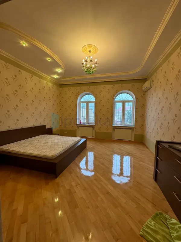 Satılır 7 otaqlı həyət evi 500 m²