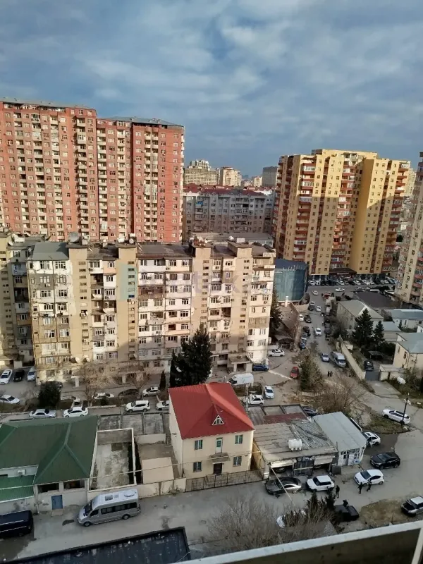 Satılır 2 otaqlı yeni tikili 60 m²