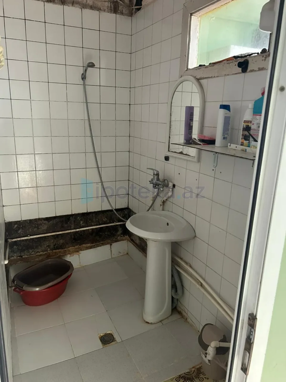 Satılır 3 otaqlı köhnə tikili 75 m²