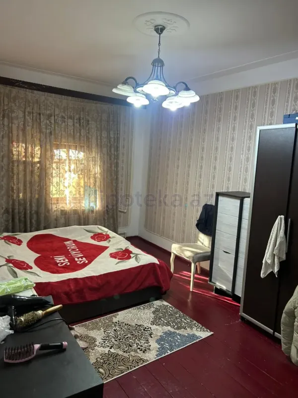 Satılır 3 otaqlı köhnə tikili 75 m²