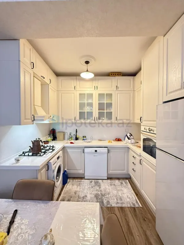 Satılır 2 otaqlı yeni tikili 76 m²