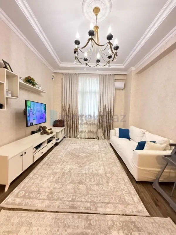 Satılır 2 otaqlı yeni tikili 76 m²