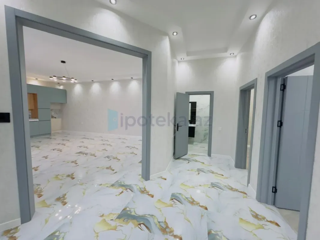 Satılır 4 otaqlı mənzil 142 m²