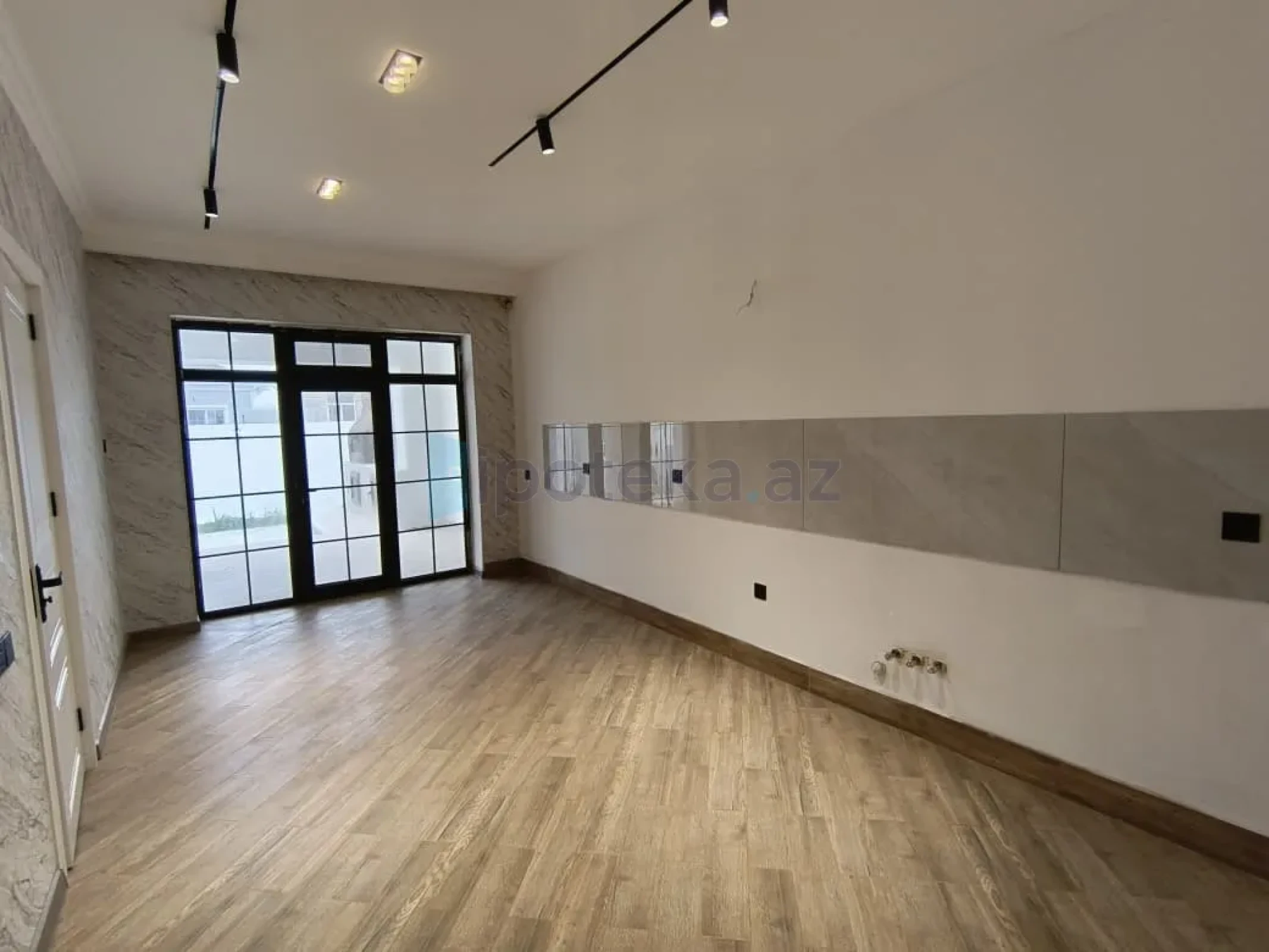 Satılır 4 otaqlı həyət evi 100 m²