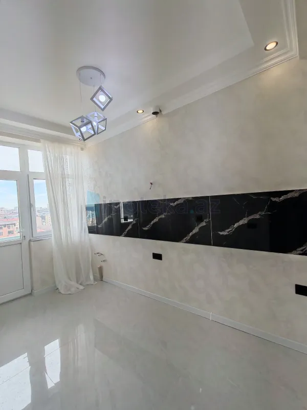 Satılır 3 otaqlı yeni tikili 80 m²
