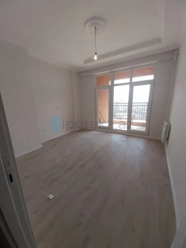 Satılır 2 otaqlı yeni tikili 45 m²