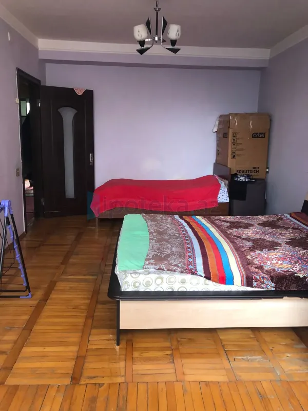 Satılır 2 otaqlı köhnə tikili 62 m²