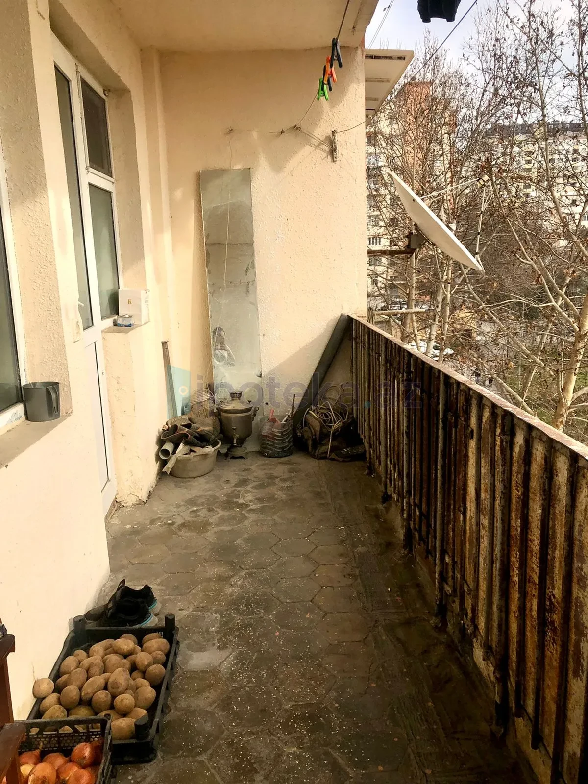 Satılır 2 otaqlı köhnə tikili 62 m²