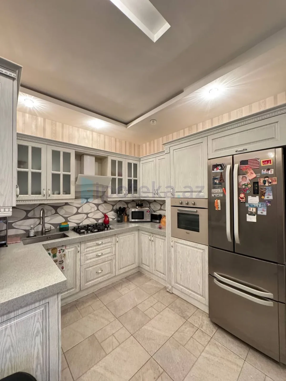 Satılır 3 otaqlı yeni tikili 90 m²