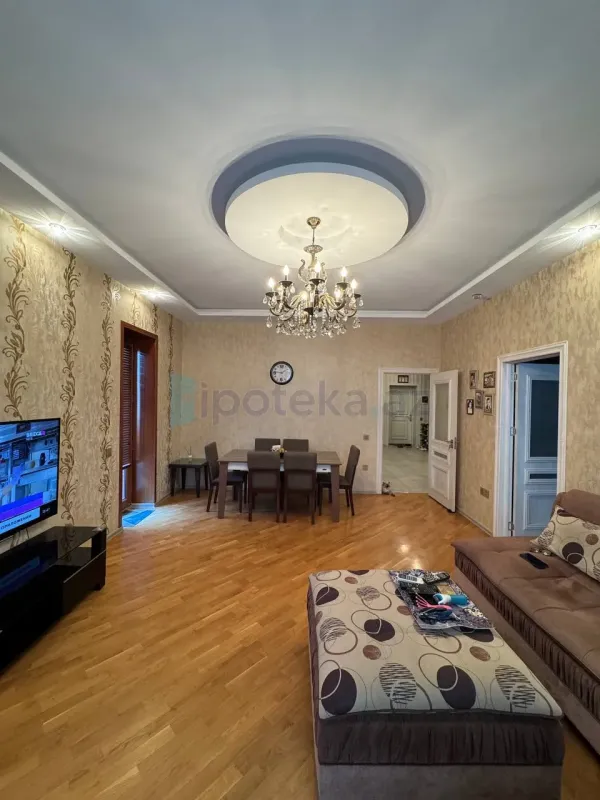 Satılır 3 otaqlı yeni tikili 90 m²