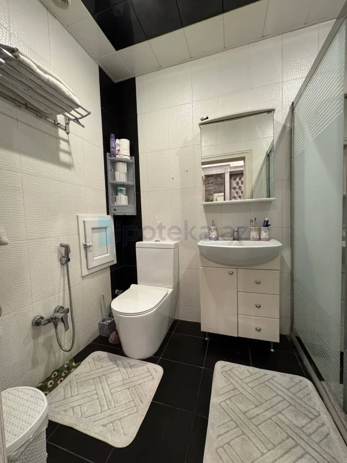 Satılır 3 otaqlı yeni tikili 90 m²