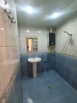 Satılır 2 otaqlı köhnə tikili 56 m²