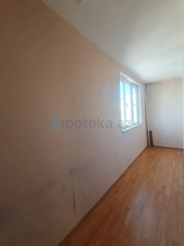 Satılır 2 otaqlı köhnə tikili 56 m²