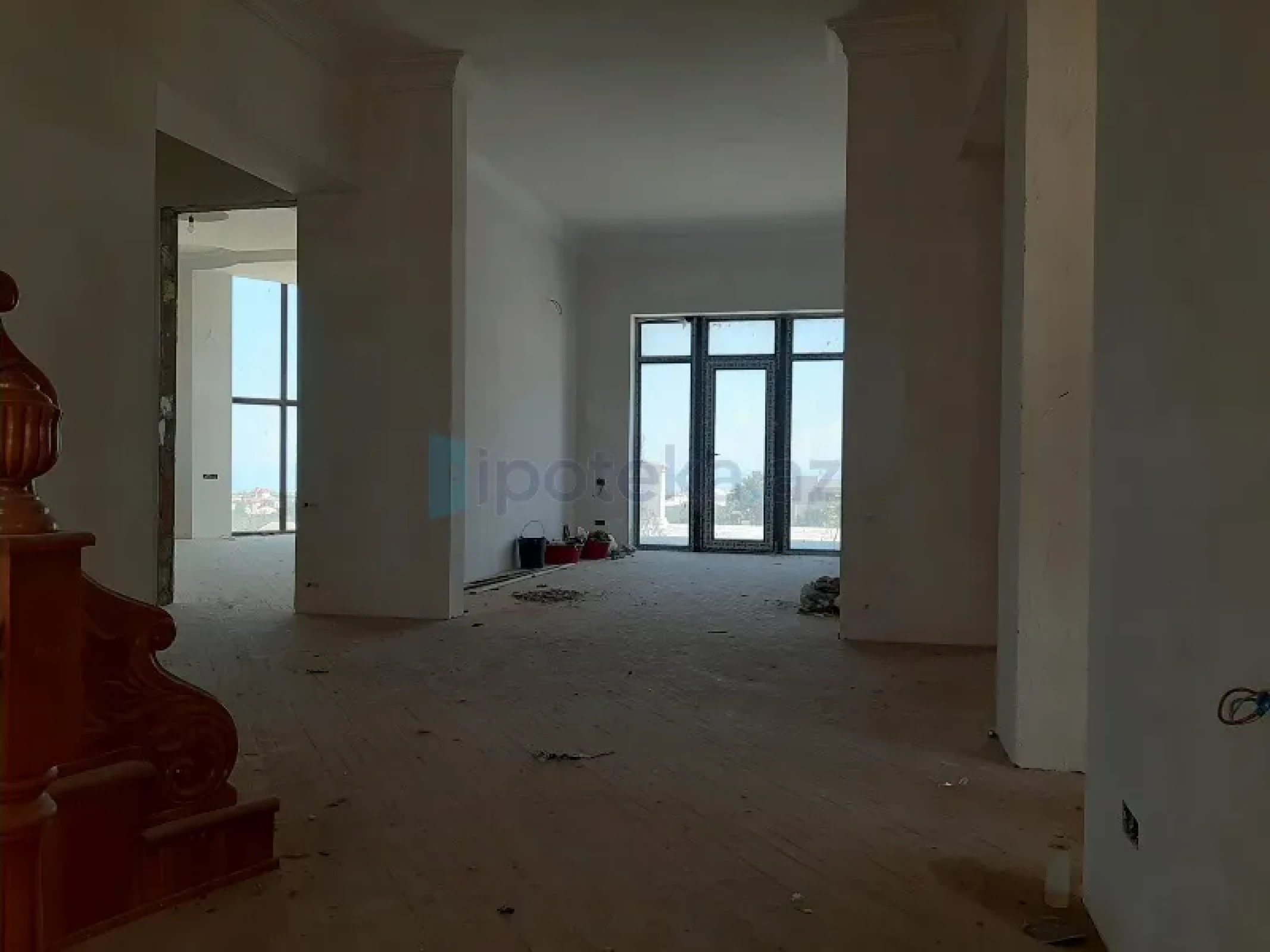 Satılır 7 otaqlı mənzil 510 m²