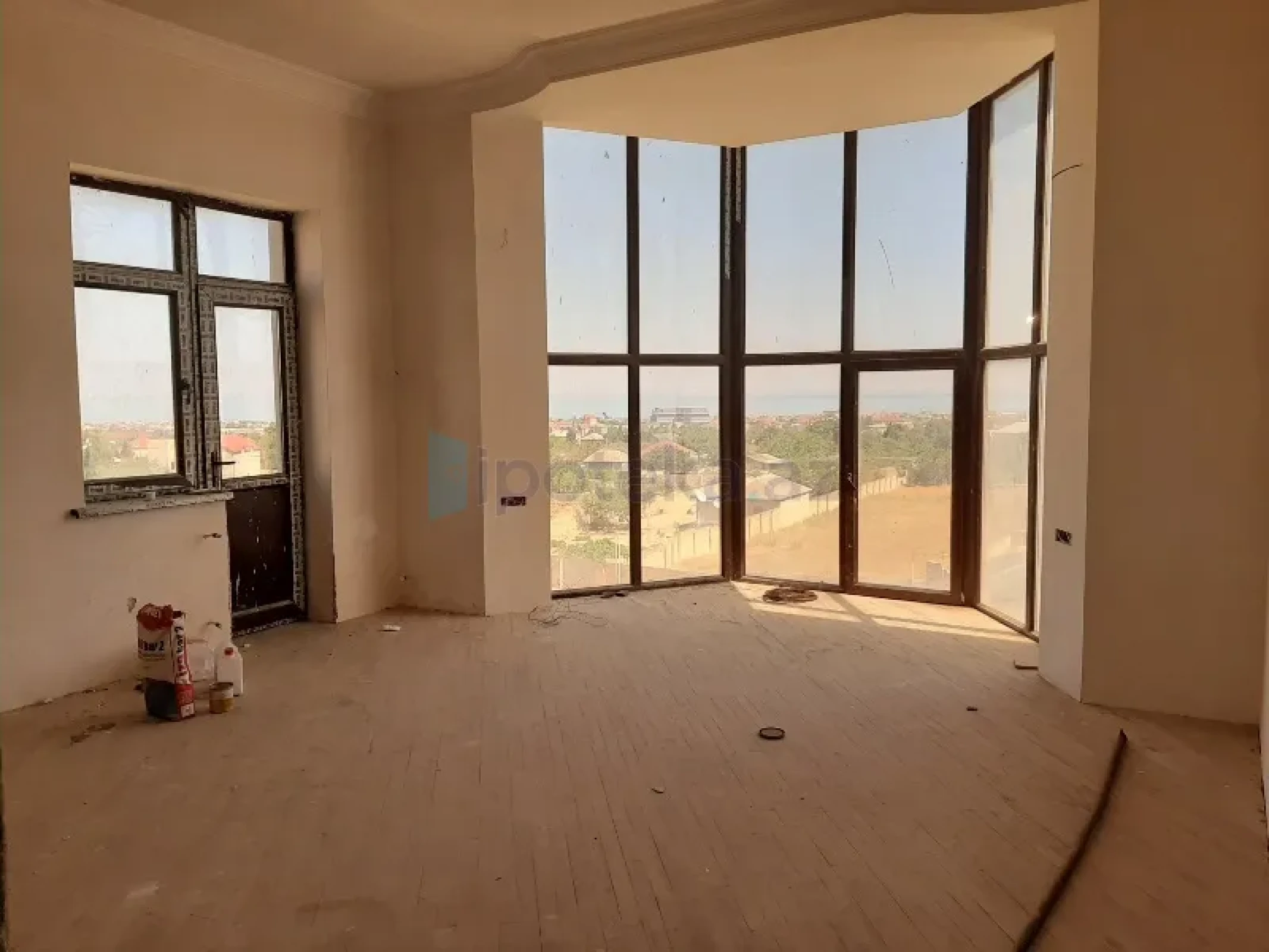 Satılır 7 otaqlı mənzil 510 m²