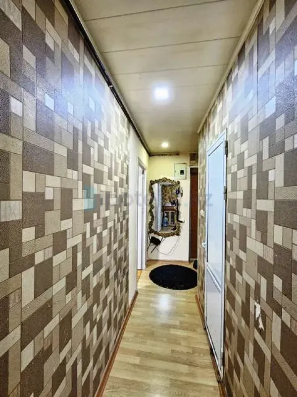 Satılır 2 otaqlı köhnə tikili 55 m²