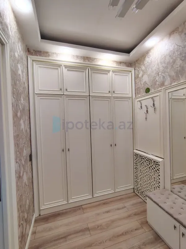 Satılır 3 otaqlı köhnə tikili 75 m²