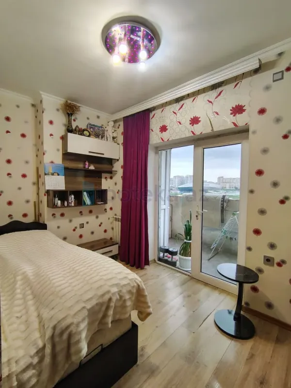 Satılır 3 otaqlı yeni tikili 72 m²