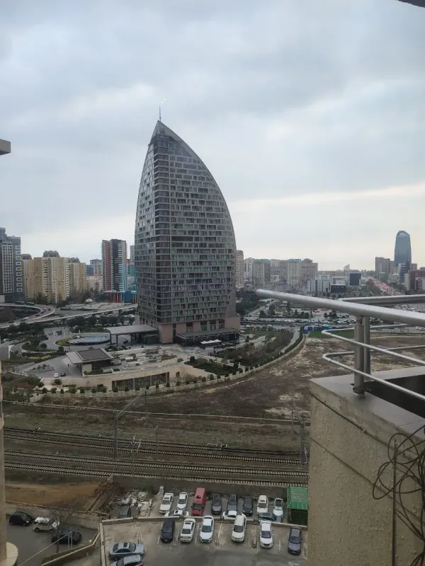 Satılır 3 otaqlı yeni tikili 72 m²