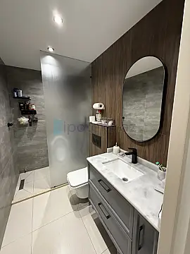 Satılır 2 otaqlı köhnə tikili 93 m²