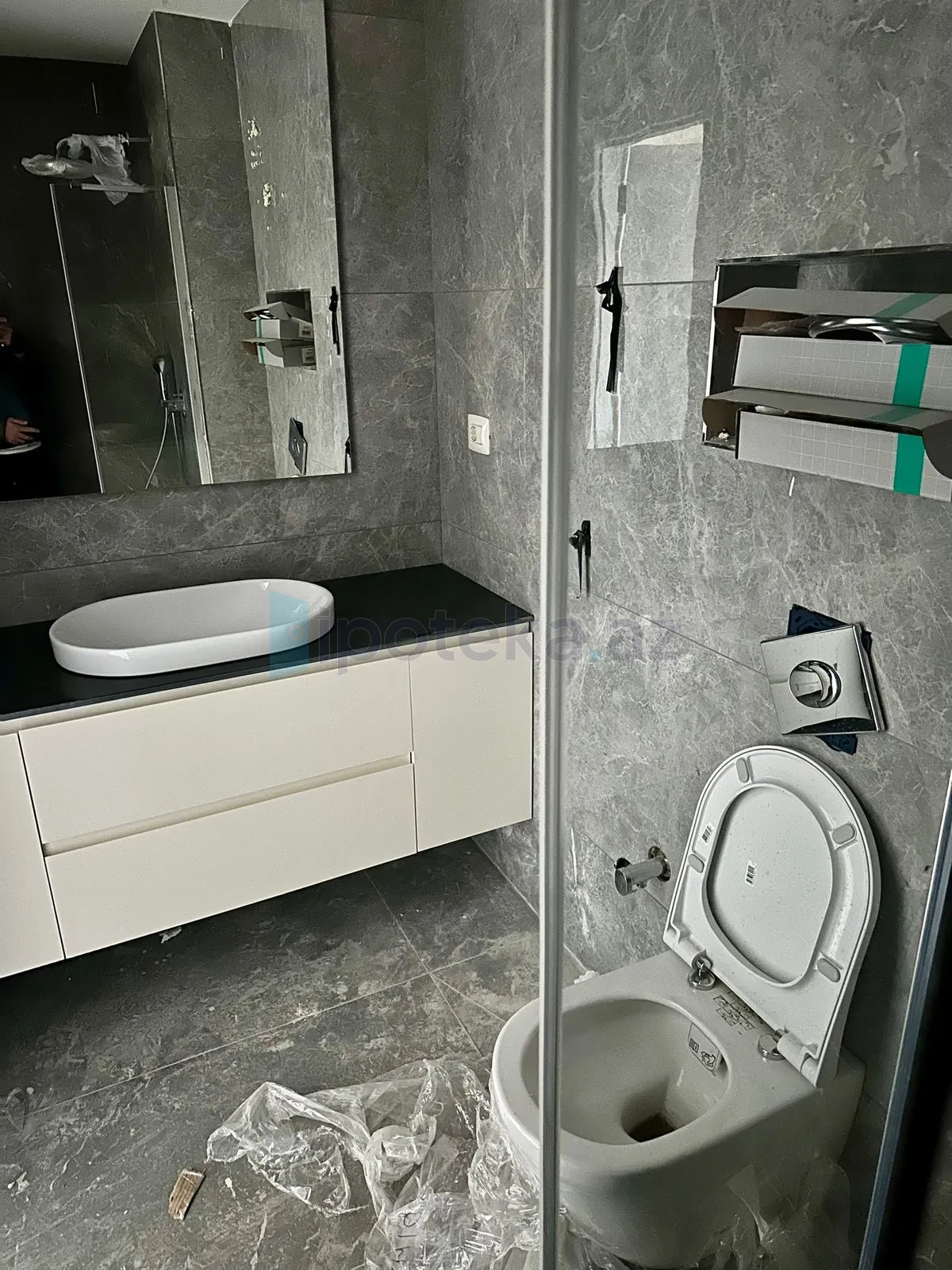 Satılır 4 otaqlı yeni tikili 130 m²