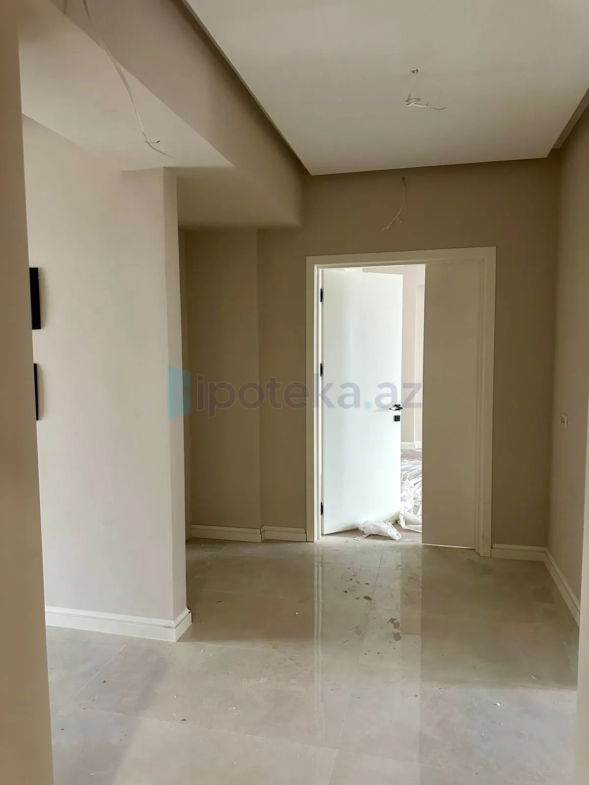 Satılır 4 otaqlı yeni tikili 130 m²