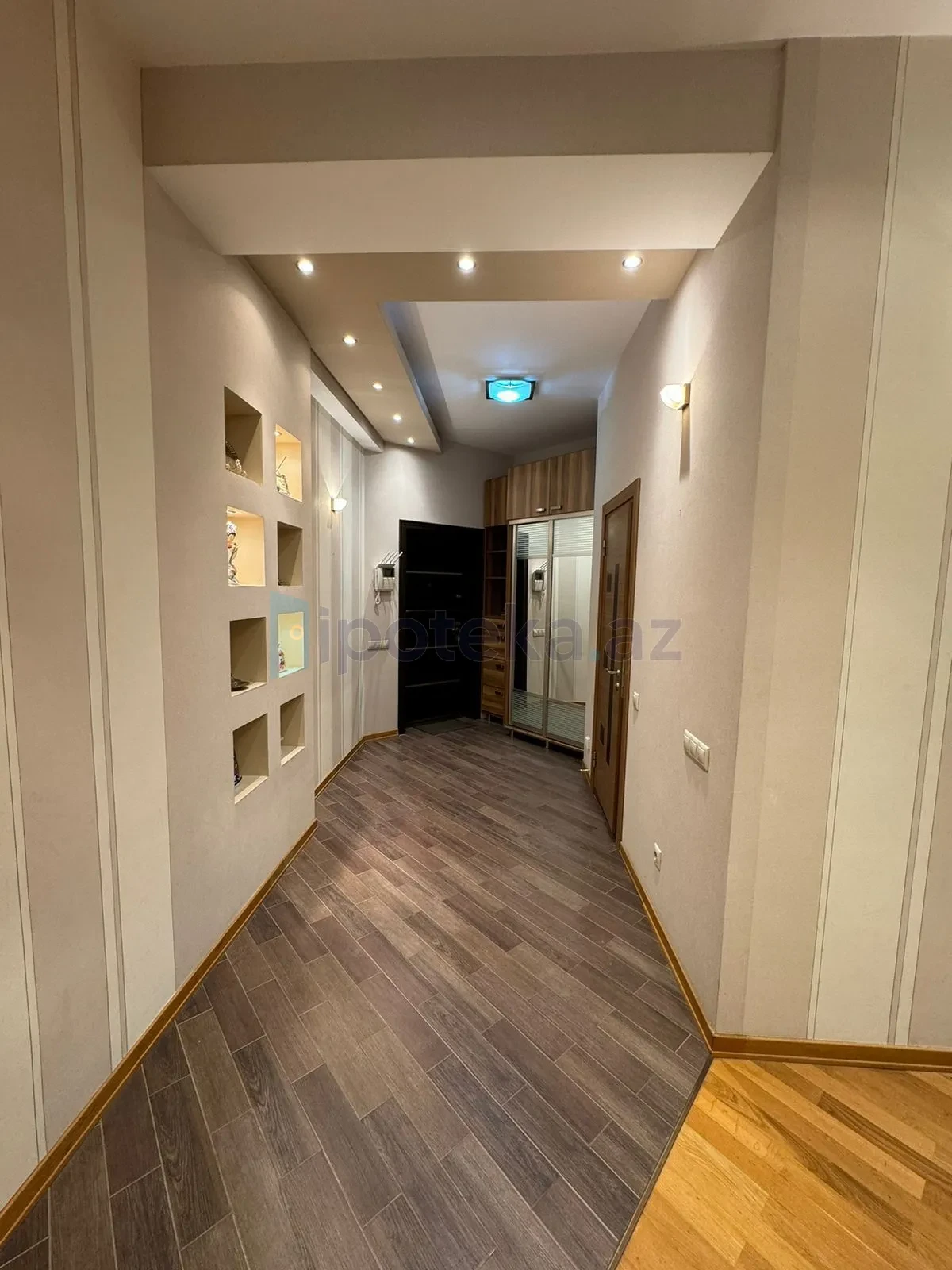 Satılır 3 otaqlı yeni tikili 114 m²