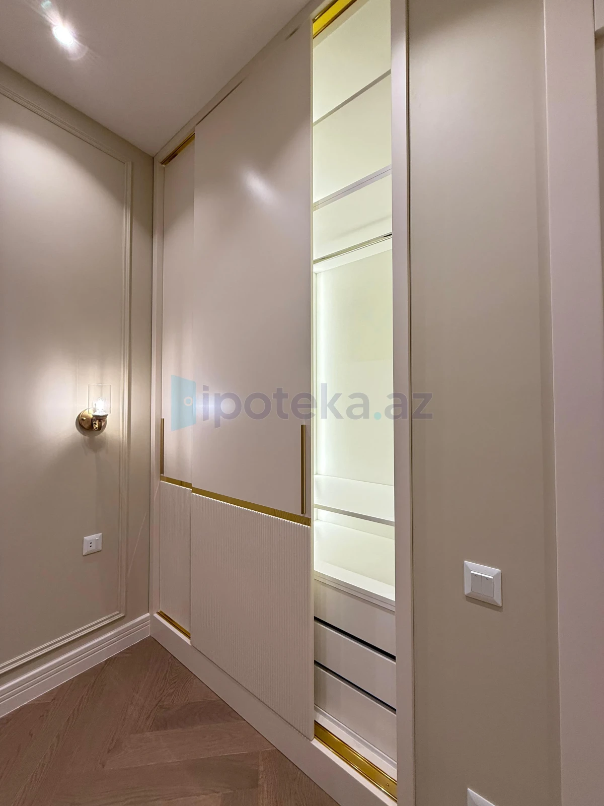 Satılır 3 otaqlı yeni tikili 85 m²