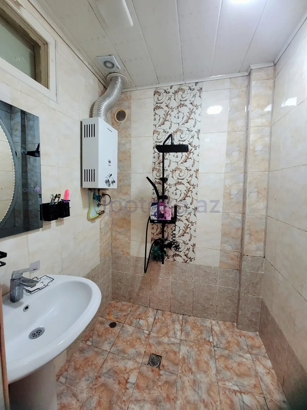 Satılır 3 otaqlı köhnə tikili 82 m²