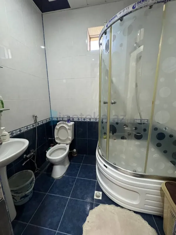 Satılır 6 otaqlı həyət evi 350 m²