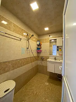 Satılır 2 otaqlı köhnə tikili 60 m²