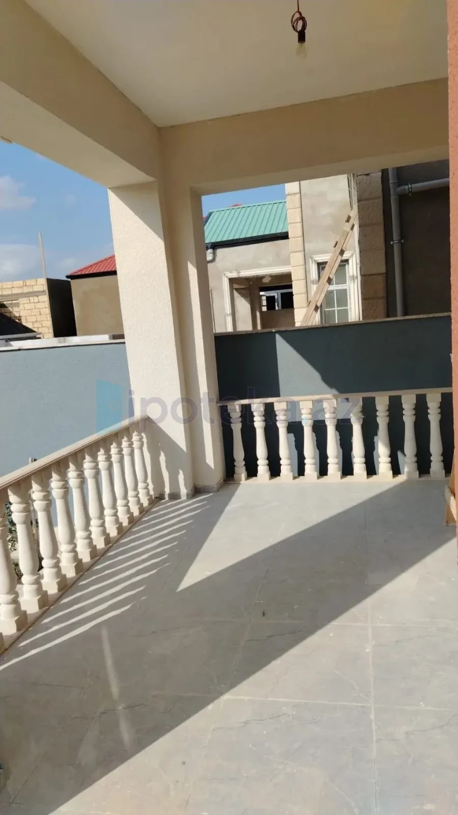 Satılır 4 otaqlı həyət evi 100 m²