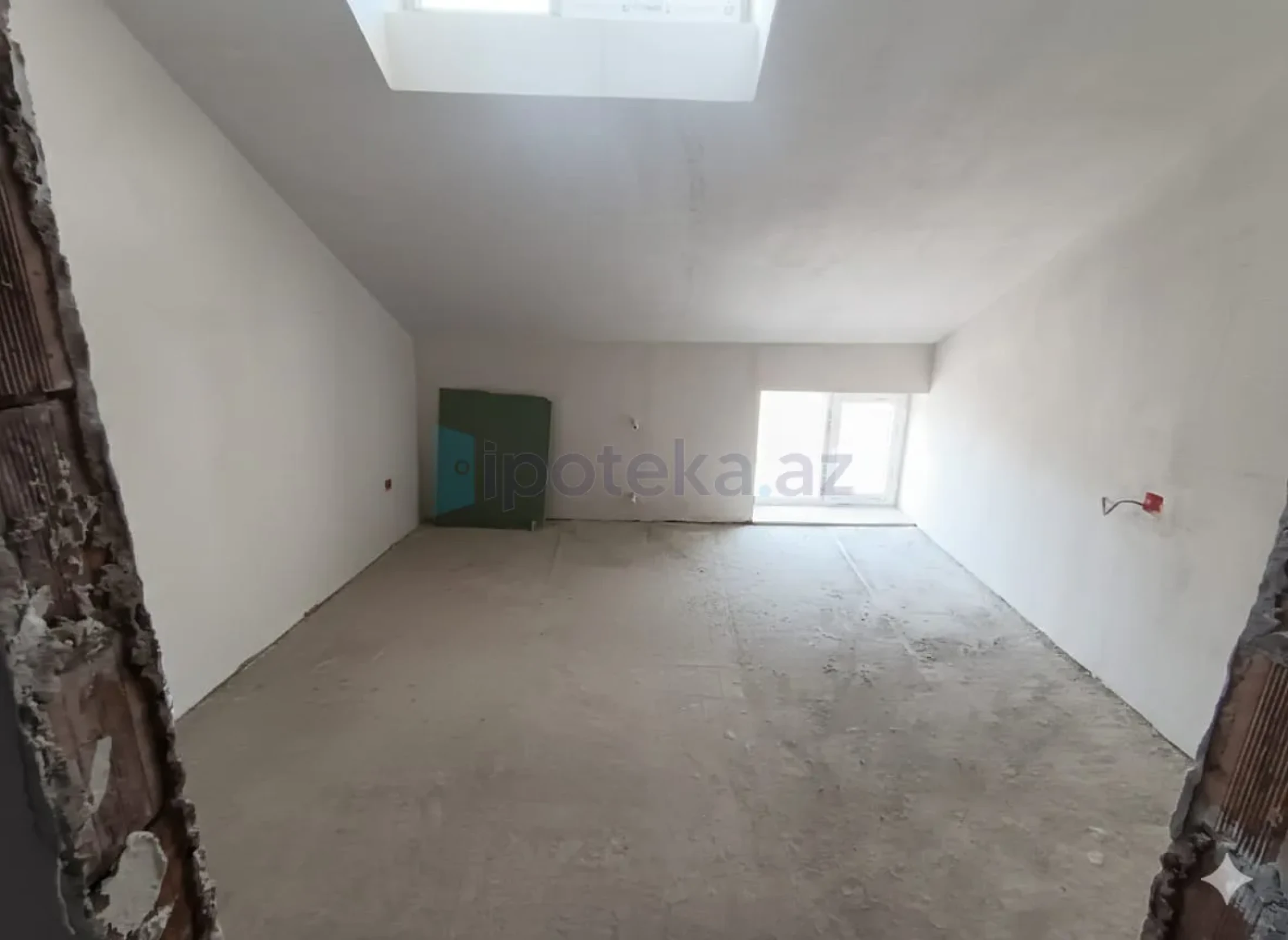 Satılır 3 otaqlı yeni tikili 85 m²