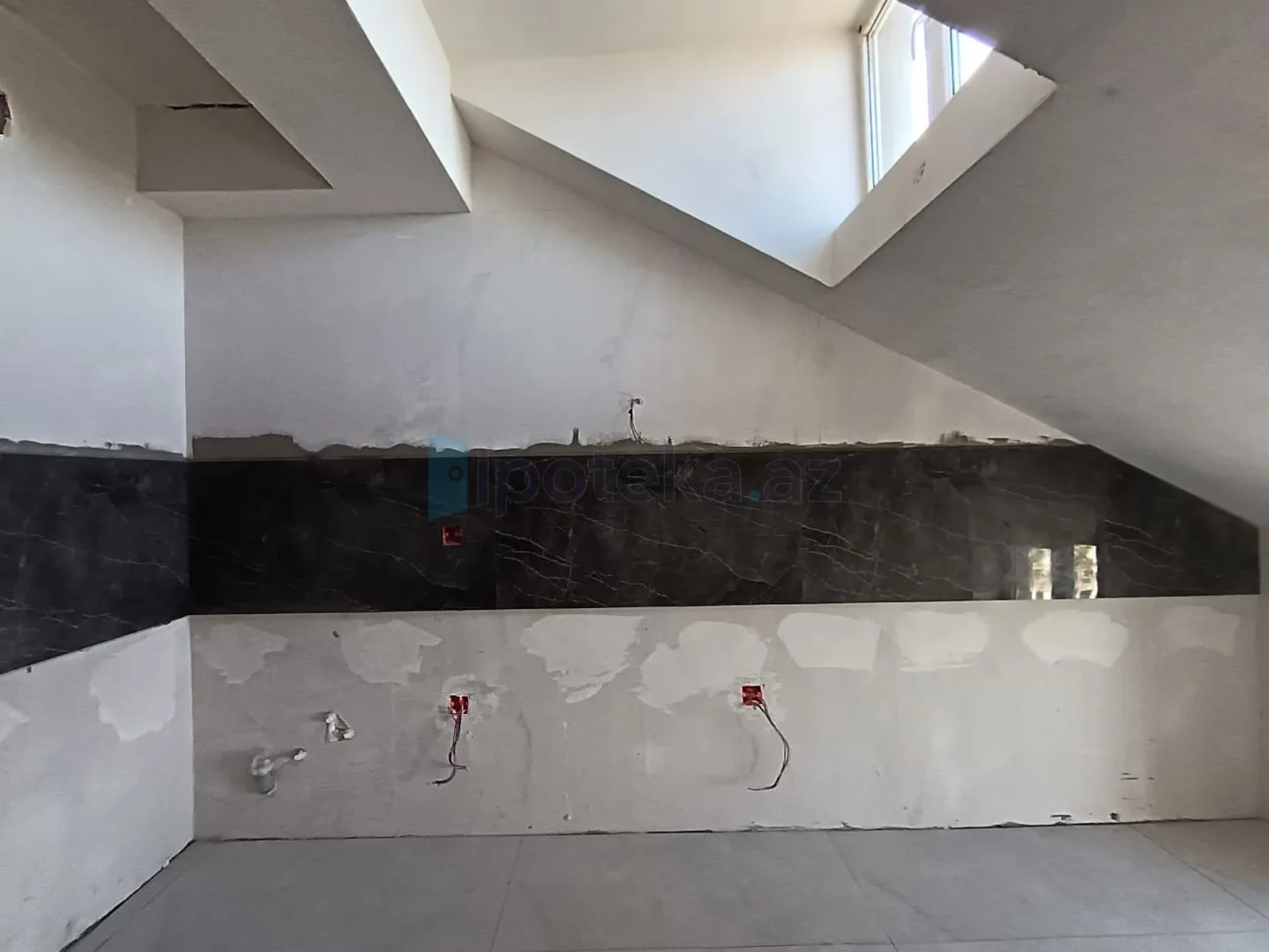 Satılır 3 otaqlı yeni tikili 85 m²