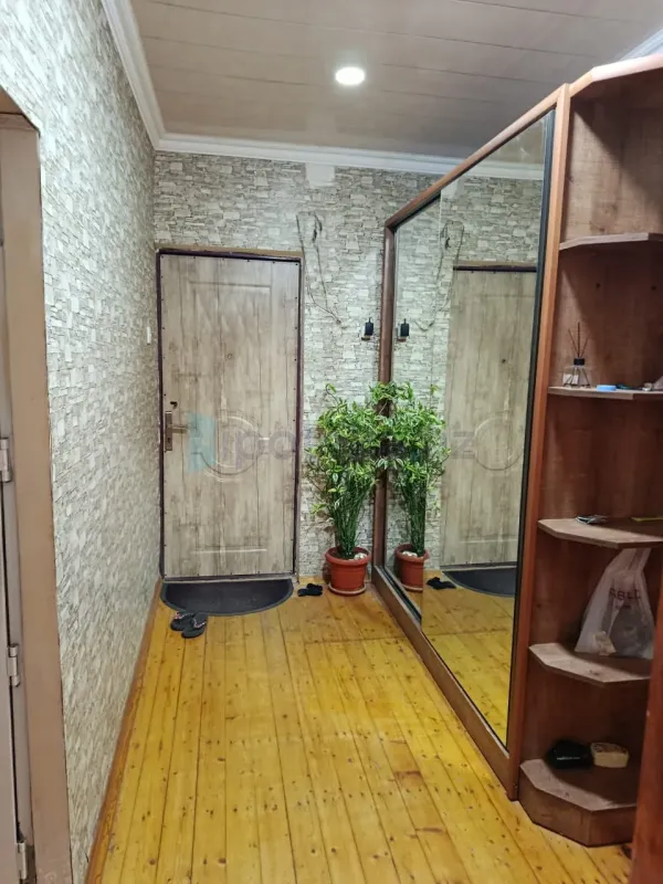 Satılır 3 otaqlı köhnə tikili 80 m²