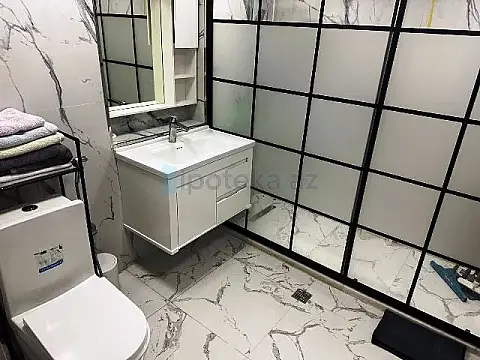 Satılır 3 otaqlı köhnə tikili 80 m²