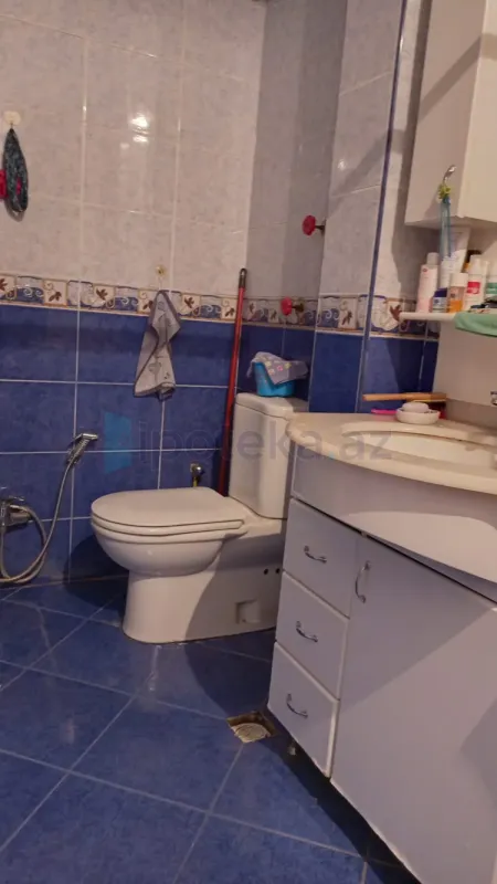 Satılır 3 otaqlı köhnə tikili 81 m²