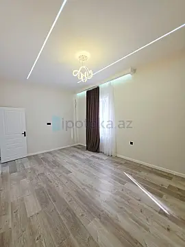 Satılır 4 otaqlı mənzil 160 m²