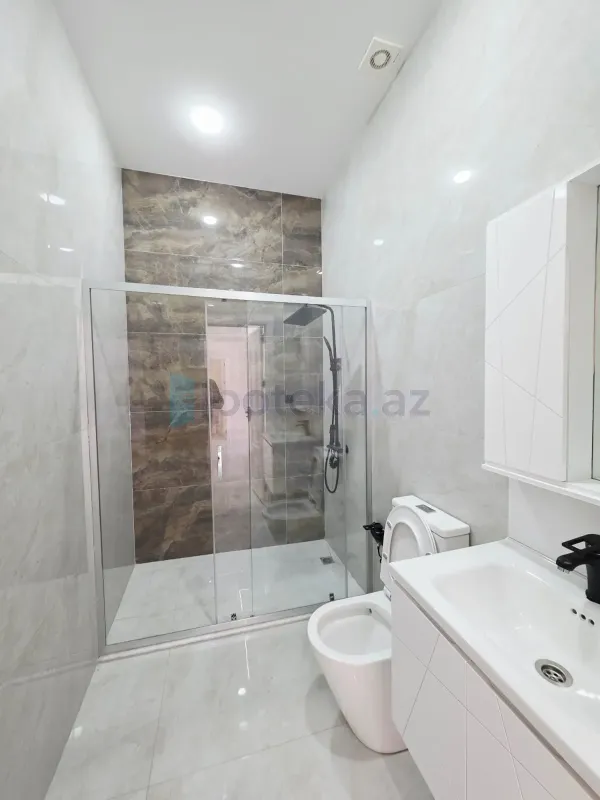 Satılır 4 otaqlı mənzil 160 m²