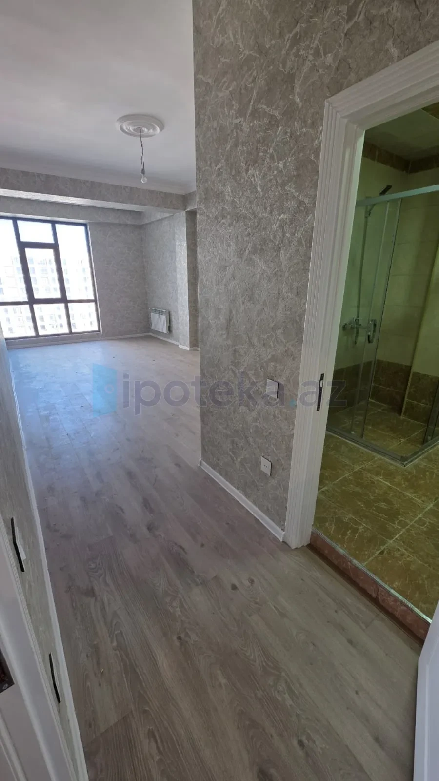 Satılır 3 otaqlı yeni tikili 125 m²